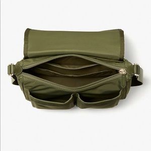 Like new Kate Spade Cross Body